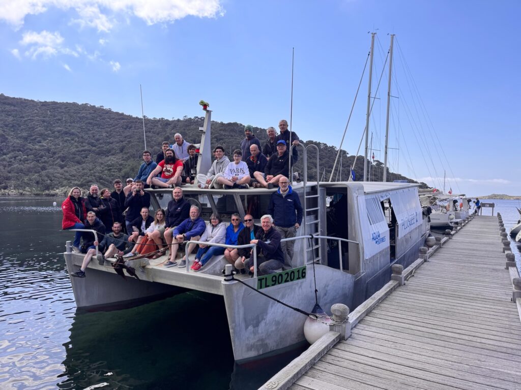 Photographie d'un groupe de plongeur sur Arsinoé